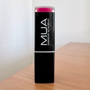 Makeup Academy (MUA) #259 Raspberry lipstick Barbiecore Glam Party Pigmented
